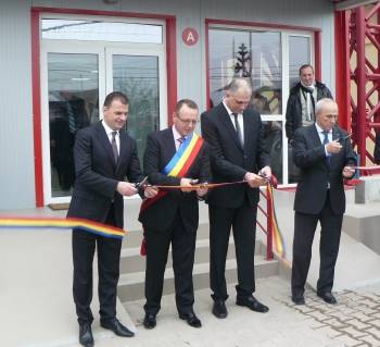 Taiere_panglica_Rosca_Dumitru_primar_Dumitru_handbalist_Cosma_mica