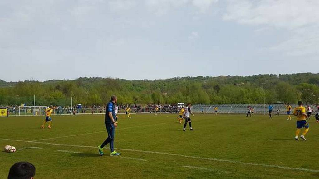 Mihai Dinu cu Petrolul 52, Facebook