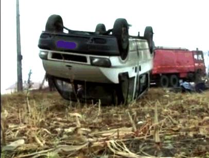 Microbuz implicat într-un accident la Boldeşti-Scăeni Microbuz implicat într-un accident la Boldeşti-Scăeni