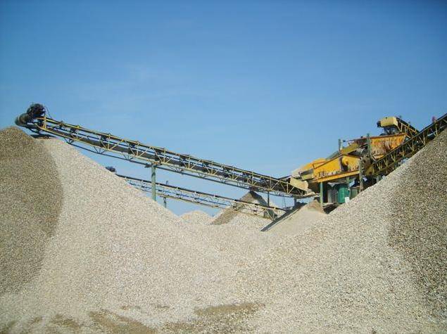 Vezi ce controale a făcut poliţia pentru depistarea balastierelor ilegale Vezi ce controale a făcut poliţia pentru depistarea balastierelor ilegale