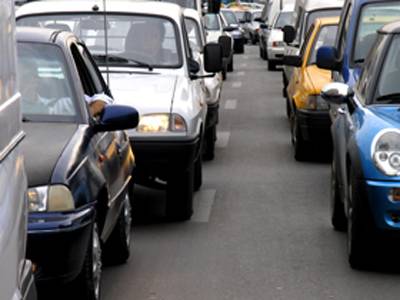 Traficul va fi aglomerat pe Valea Prahovei în zilele de 30 decembrie şi 2 ianuarie Traficul va fi aglomerat pe Valea Prahovei în zilele de 30 decembrie şi 2 ianuarie