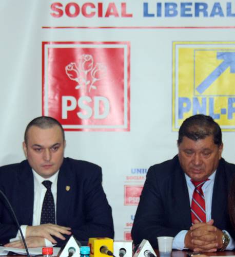 PNL Prahova ia distanță de PDL/Viceprimăriţa Cătălina Bozianu şi directorul RASP Răzvan Lungu şi-au dat demisia din Primăria Ploiești PNL Prahova ia distanță de PDL/Viceprimăriţa Cătălina Bozianu şi directorul RASP Răzvan Lungu şi-au dat demisia din Primăria Ploiești