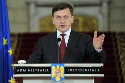 Câţi români mai cred că Antonescu va deveni preşedinte