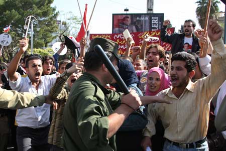 Reprimarea revoltelor din Siria a provocat 5000 de morţi Reprimarea revoltelor din Siria a provocat 5000 de morţi