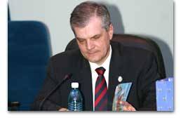 Marian Săniuţă nu mai candidează pentru un post de deputat Marian Săniuţă nu mai candidează pentru un post de deputat