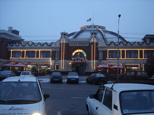 PLOIEŞTI/Platoul Halelor Centrale – monitorizat video.Află planul de investiţii al “Hale şi Pieţe” pentru 2012 PLOIEŞTI/Platoul Halelor Centrale – monitorizat video.Află planul de investiţii al “Hale şi Pieţe” pentru 2012