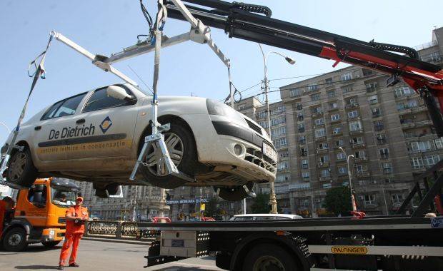 PLOIEŞTI/Cei care parchează pe străzile pe care circula RATP riscă să li se ridice maşinile PLOIEŞTI/Cei care parchează pe străzile pe care circula RATP riscă să li se ridice maşinile