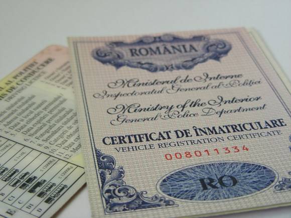 Activitatea din Ploiești privind permisele de conducere și înmatricularea vehiculelor se mută la mall