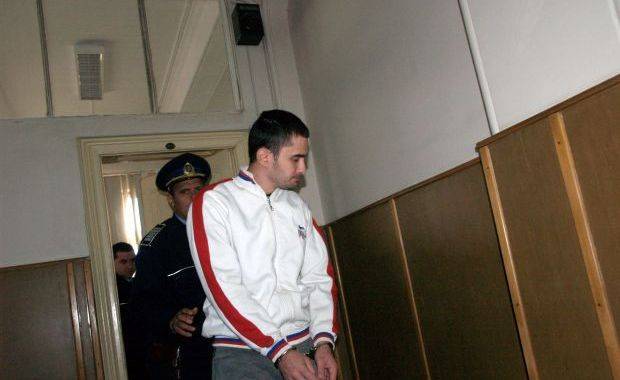 Pedofilul Frumuzache – despăgubiri de 200.000 de lei pentru victimele sale Pedofilul Frumuzache – despăgubiri de 200.000 de lei pentru victimele sale