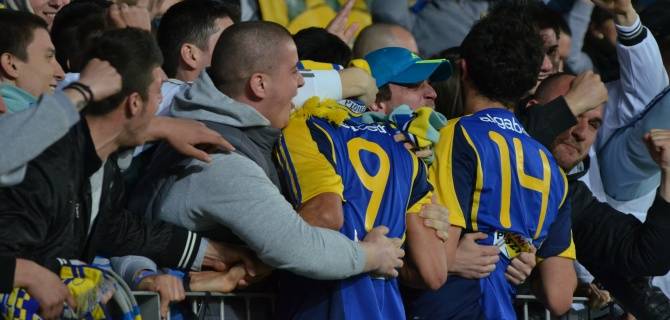 Younes este fascinat de “Lupii Galbeni” Younes este fascinat de “Lupii Galbeni”