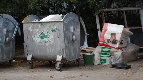 PLOIEŞTI/Gata cu ghenele insalubre. Primăria construieşte platforme de gunoi îngropate. Află unde PLOIEŞTI/Gata cu ghenele insalubre. Primăria construieşte platforme de gunoi îngropate. Află unde