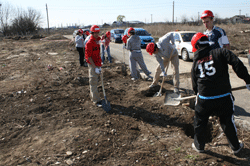 PLOIEŞTI/Se construiesc 12 case pentru familii nevoiaşe. Află cine vor fi beneficiarii PLOIEŞTI/Se construiesc 12 case pentru familii nevoiaşe. Află cine vor fi beneficiarii