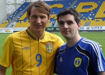 Umbro a filmat pe “Ilie Oană” clipul de promovare al echipamentului pentru Euro 2012 al echipei naţionale a Suediei! Umbro a filmat pe “Ilie Oană” clipul de promovare al echipamentului pentru Euro 2012 al echipei naţionale a Suediei!