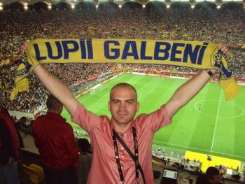 Cosmin Minescu – voluntarul ploieştean care a dus… Petrolul pe “Naţional Arena”, la finala Europa League 2012 (interviu acordat în exclusivitate pentru www.gazetaph.ro)