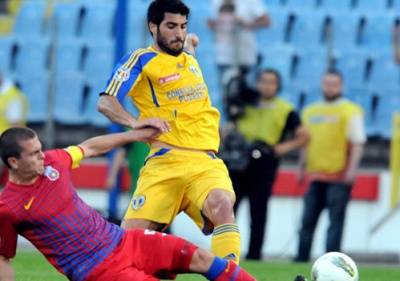 Managerul Stelei a văzut fault la golul “lupilor”, nu şi cartonaş roşu pentru Nikolic Managerul Stelei a văzut fault la golul “lupilor”, nu şi cartonaş roşu pentru Nikolic