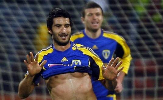 Fabuloşii suporteri ai Petrolului şi-au purtat pe aripi de vis echipa spre câştigarea derbiului local cu Astra Fabuloşii suporteri ai Petrolului şi-au purtat pe aripi de vis echipa spre câştigarea derbiului local cu Astra