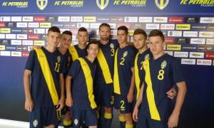 Juniorii_Petrolului_cu_Olof_Melberg_la_Ilie_Oana_14_mai_2012_mica