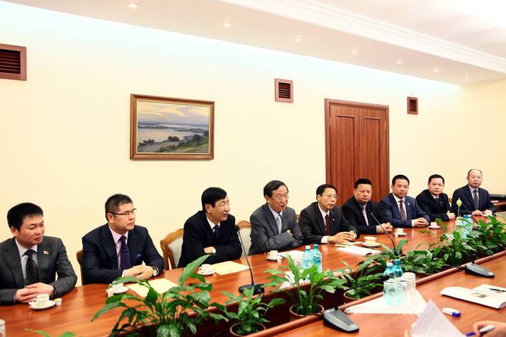 Prima delegaţie oficială venită să negocieze cu primarul Bădescu este din… China. Află despre ce se va discuta. Prima delegaţie oficială venită să negocieze cu primarul Bădescu este din… China. Află despre ce se va discuta.