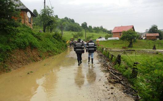 Ploile au făcut prăpăd în Prahova în ultima lună. Află câte localităţi au fost afectate Ploile au făcut prăpăd în Prahova în ultima lună. Află câte localităţi au fost afectate