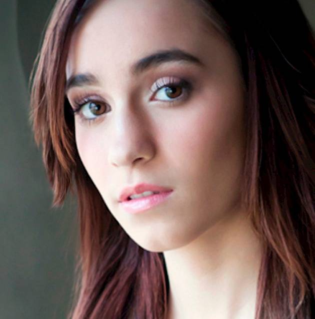 Iată cine va reprezenta România în finala concursului de frumuseţe Miss Teen 2012!