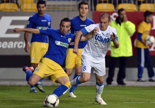 Petroliștii – “fiii gerului” pentru Liga Profesionistă de Fotbal și televiziuni Petroliștii – “fiii gerului” pentru Liga Profesionistă de Fotbal și televiziuni