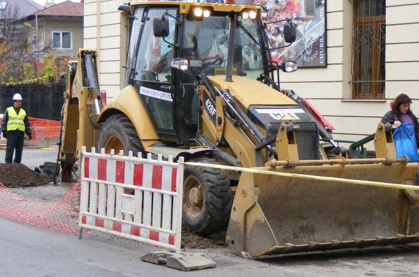 Lucrări la gaze în Ploiești / Nemulțumire pe “frontul” de Est Lucrări la gaze în Ploiești / Nemulțumire pe “frontul” de Est