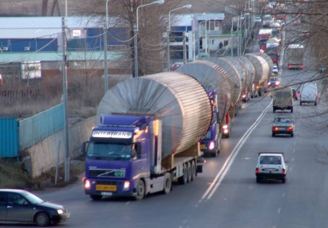 Patru transportul agabaritice trec prin Prahova, pe traseul Cheia – Vălenii de Munte – Mizil Patru transportul agabaritice trec prin Prahova, pe traseul Cheia – Vălenii de Munte – Mizil