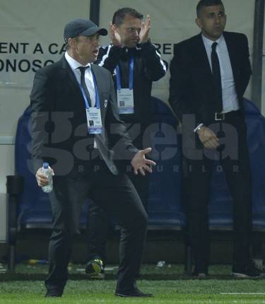 Laurentu_Reghecampf_Thomas_Neubert_si_Marius_Ianuli_la_Petrolul_-_Steaua_gsp.ro