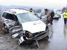 3 maşini implicate într-un accident la Ploieştiori