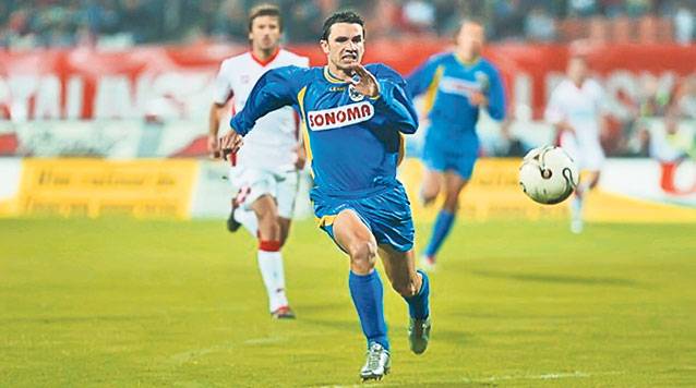 Doi ploieșteni, admiși în corpul de observatori LPF pentru sezonul 2014-2015. Favoritul lui Dumitru Dragomir a fost respins, cu o medie de corigență! Doi ploieșteni, admiși în corpul de observatori LPF pentru sezonul 2014-2015. Favoritul lui Dumitru Dragomir a fost respins, cu o medie de corigență!