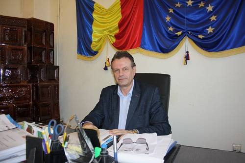Marian Măchiţescu, primarul oraşului Urlaţi: Îmi doresc ca spitalul Urlaţi să funcţioneze fără cusur Marian Măchiţescu, primarul oraşului Urlaţi: Îmi doresc ca spitalul Urlaţi să funcţioneze fără cusur