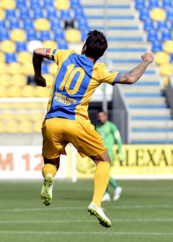 Adi_Mutu_dupa_golul_din_secunda_89_fcpetrolul.ro