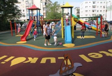 Unde s-a amenajat cel mai nou loc de joacă din Ploieşti