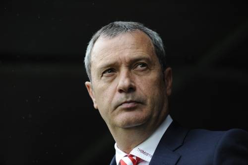 La două zile după despărțirea oficială de Gigi Mulțescu, golul de pe banca tehnică a Petrolului nu mai există. L-a ocupat revenitul Mircea Rednic La două zile după despărțirea oficială de Gigi Mulțescu, golul de pe banca tehnică a Petrolului nu mai există. L-a ocupat revenitul Mircea Rednic