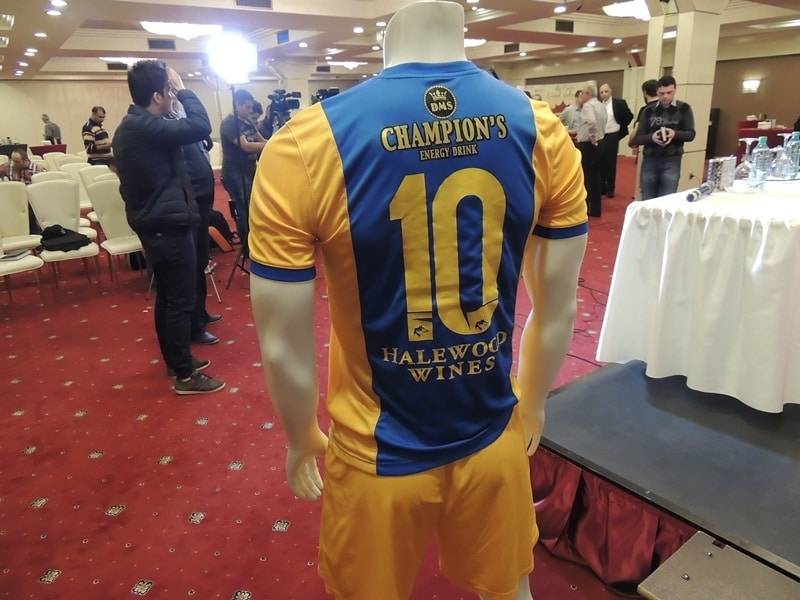 De ce nu mai apare Consiliul Local Ploiești pe spatele tricourilor Petrolului De ce nu mai apare Consiliul Local Ploiești pe spatele tricourilor Petrolului