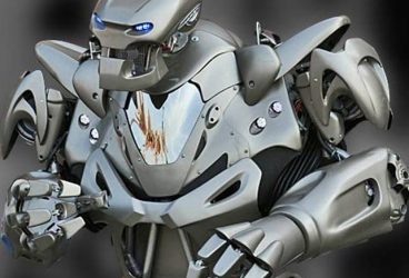 Titan The Robot  vine în Ploieşti Shopping City