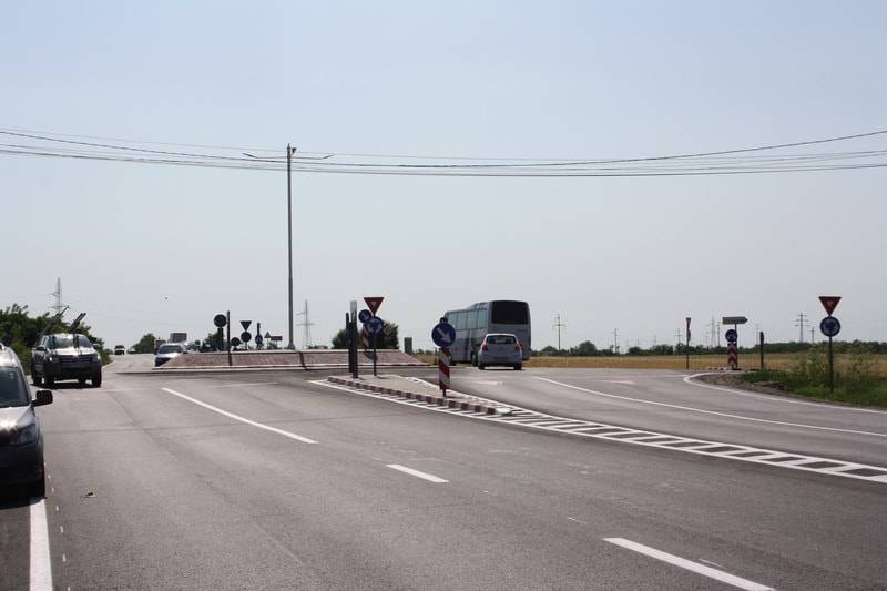 Un nou sens giratoriu pe DN1B, între Bucov şi Valea Călugărească Un nou sens giratoriu pe DN1B, între Bucov şi Valea Călugărească