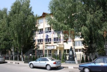 Omagiu adus lui Nicolae Iorga, la Colegiul din Vălenii de Munte care-i poartă numele