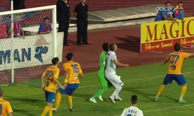 Petrolul, cu cartonașele; Iașiul – cu un gol demn de… filmul mut! Petrolul, cu cartonașele; Iașiul – cu un gol demn de… filmul mut!