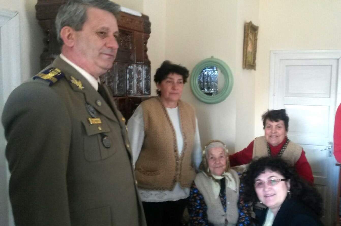 O femeie din Măneciu, sărbătorită, de 8 Martie, la 101 ani