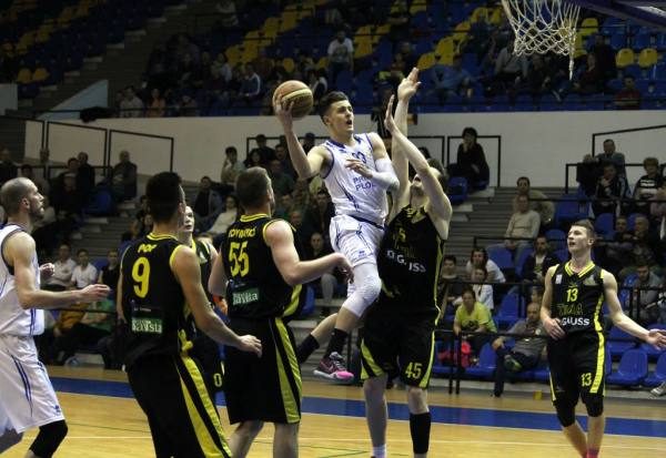 Amedeo Casale arunca la cos, in CSM - Timba, csmploiesti.ro