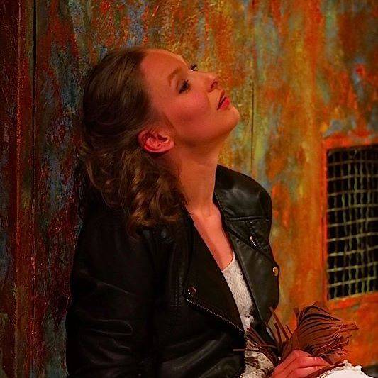 Actriţa teatrului “Toma Caragiu”, Florentina Năstase, nominalizată la Gala Premiilor UNITER Actriţa teatrului “Toma Caragiu”, Florentina Năstase, nominalizată la Gala Premiilor UNITER