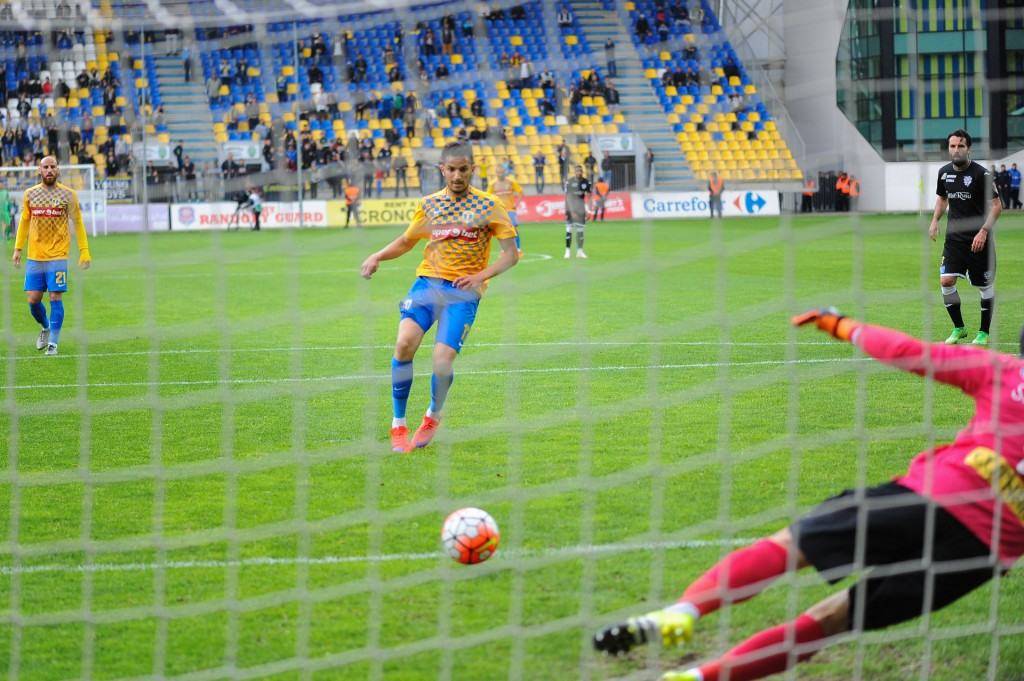 Petrolul a câștigat prima “finală” a speranțelor de salvare Petrolul a câștigat prima “finală” a speranțelor de salvare