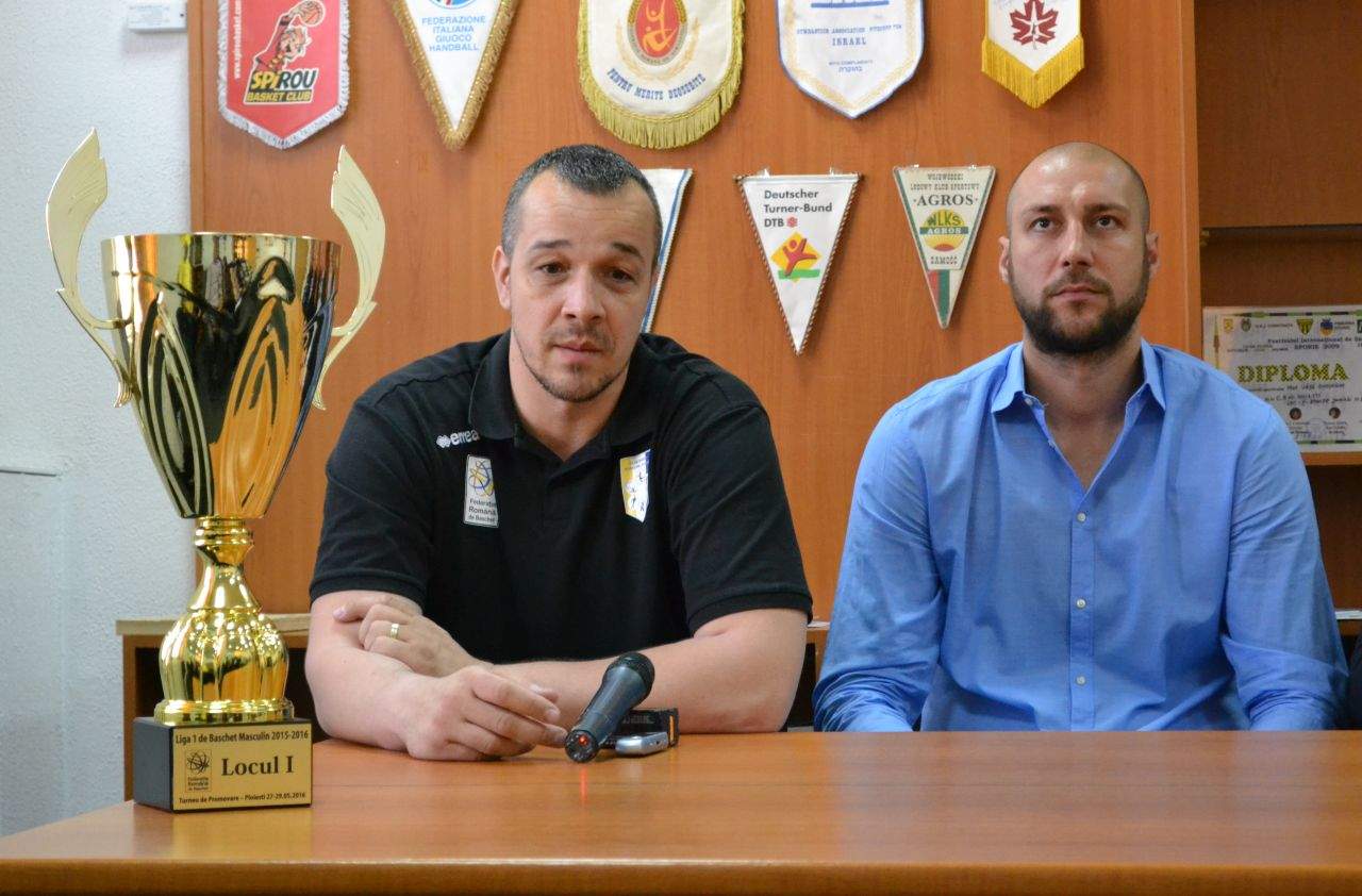 Doi ieșeni au readus Ploieștiul în Liga Națională de Baschet Masculin! Și visează la vremurile… Asesoftului Doi ieșeni au readus Ploieștiul în Liga Națională de Baschet Masculin! Și visează la vremurile… Asesoftului