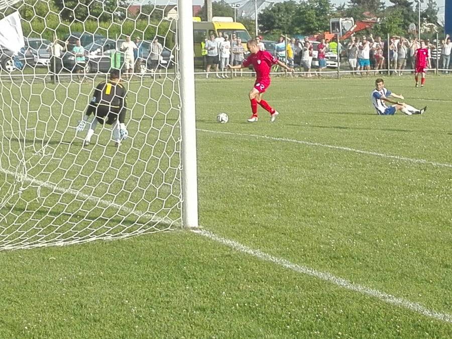 CS Păulești a fructificat și acel… 1% care-i mai lipsea pentru a promova în Liga a III-a. Viitorul însă nu este prea roz! CS Păulești a fructificat și acel… 1% care-i mai lipsea pentru a promova în Liga a III-a. Viitorul însă nu este prea roz!