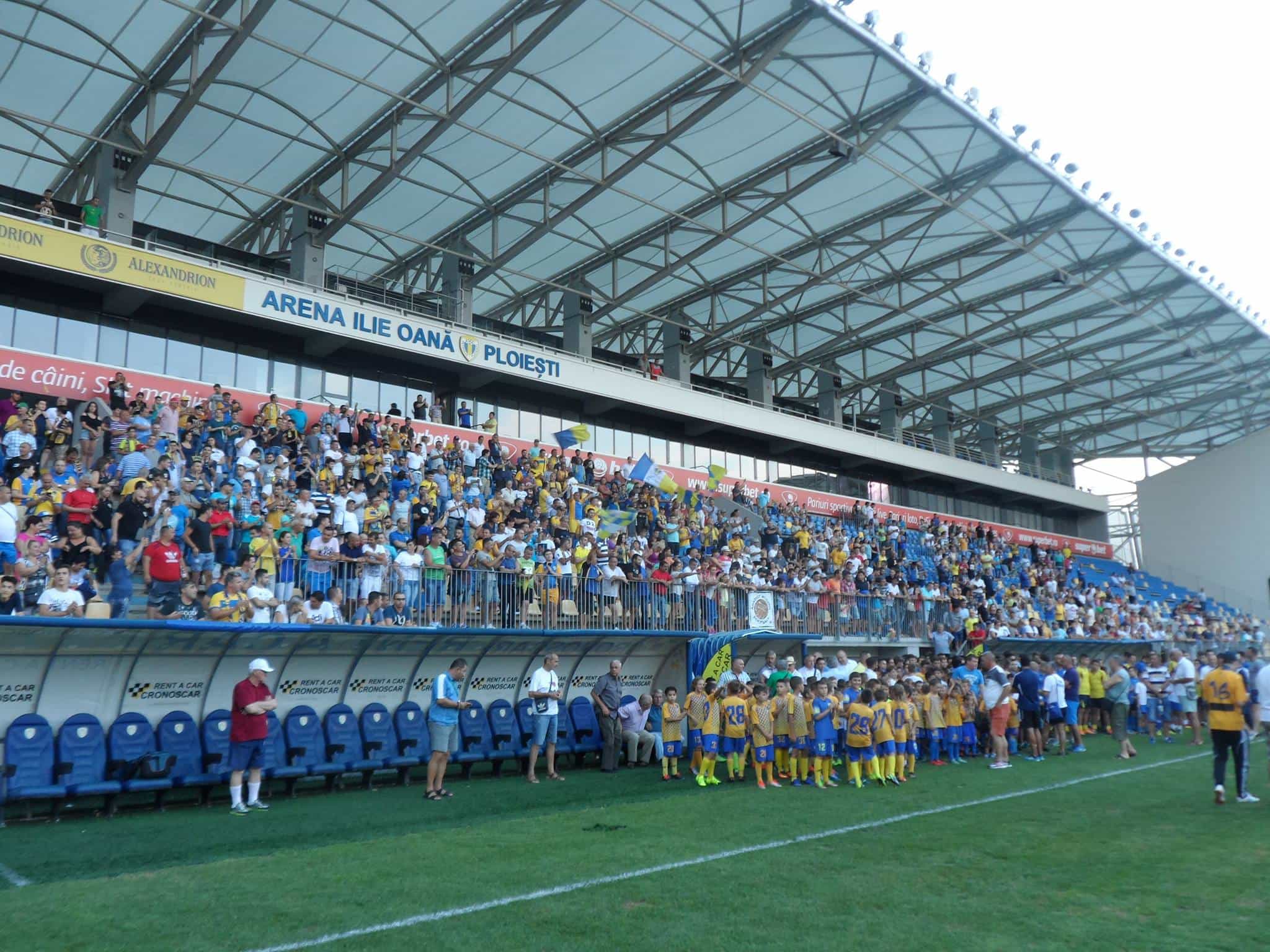 Povestea a început din nou. Trei mii de petroliști din tată în fiu au “scris” mare: PETROLUL NU MOARE! Trăiește din plin pe “Ilie Oană”! Povestea a început din nou. Trei mii de petroliști din tată în fiu au “scris” mare: PETROLUL NU MOARE! Trăiește din plin pe “Ilie Oană”!