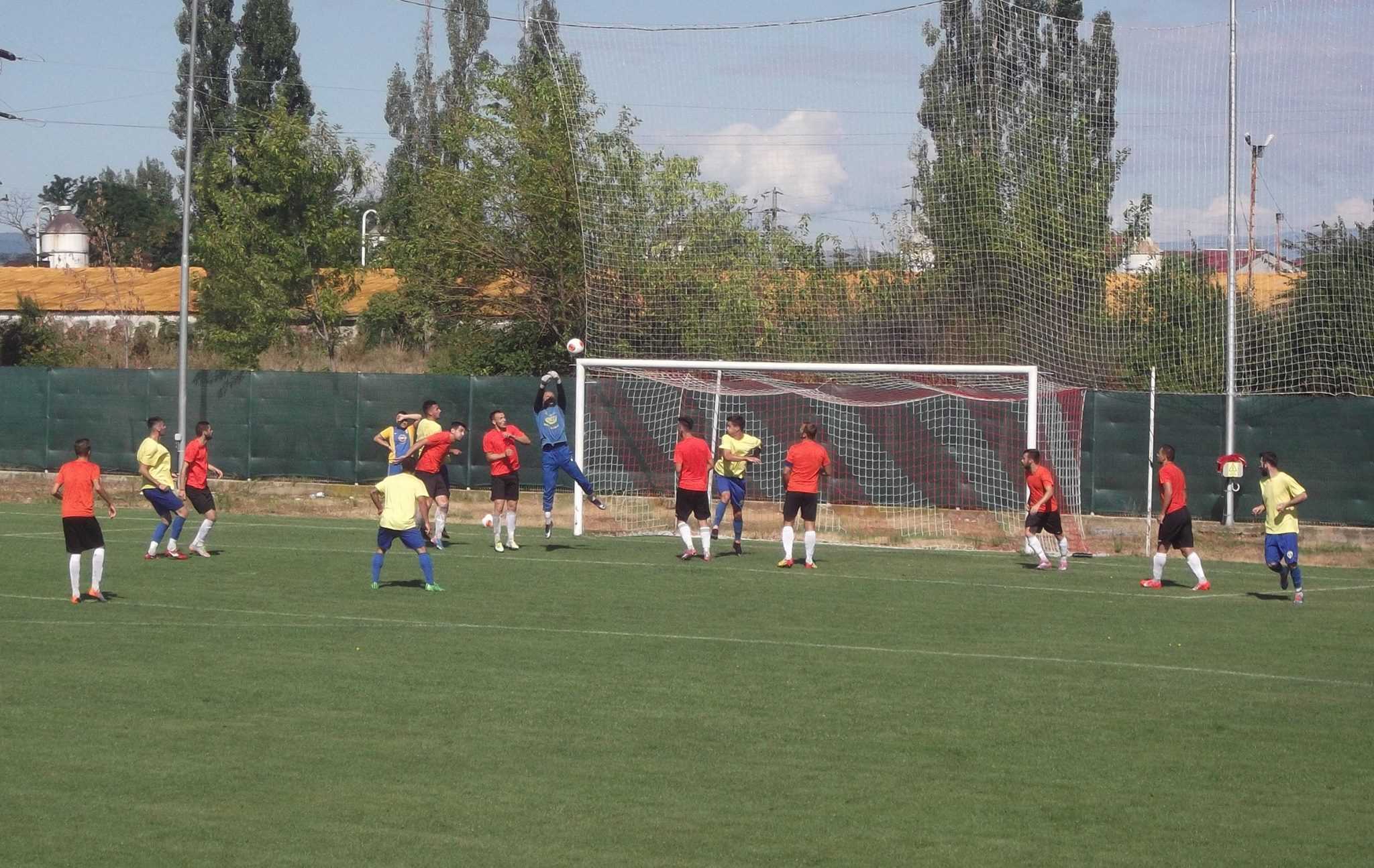 După duelul de pe terenul campioanei CS Păulești, altul dificil, astăzi, pentru Petrolul ’52, în fief-ul vicecampioanei județene, CS Blejoi După duelul de pe terenul campioanei CS Păulești, altul dificil, astăzi, pentru Petrolul ’52, în fief-ul vicecampioanei județene, CS Blejoi