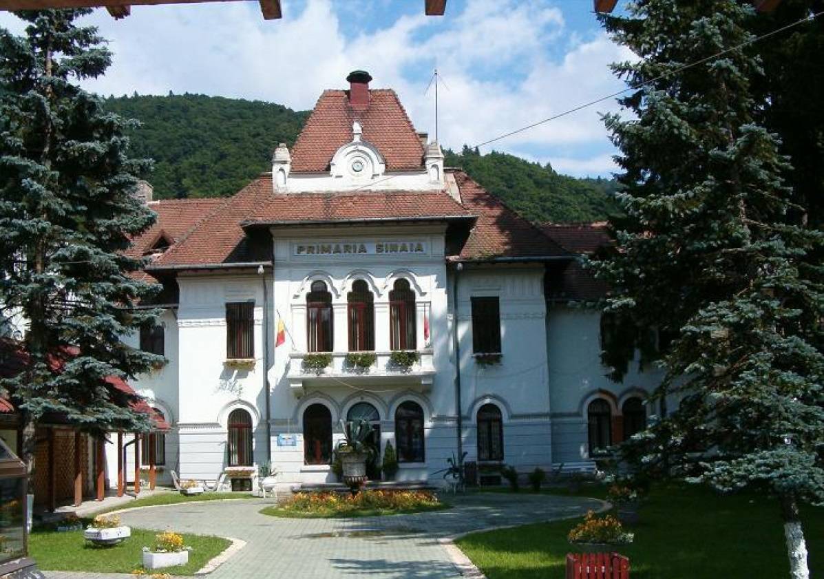 Trafic oprit în centrul oraşului Sinaia, pe timpul festivalului “Sinaia Forever” Trafic oprit în centrul oraşului Sinaia, pe timpul festivalului “Sinaia Forever”