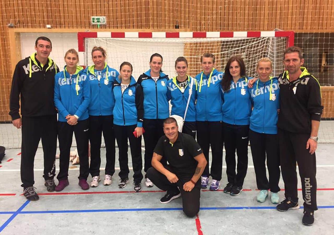 Micuța delegație a handbalistelor de la CSM Ploiești se întoarce sub scut din Insulele Feroe! Victorie în turul cu HC Neistin Micuța delegație a handbalistelor de la CSM Ploiești se întoarce sub scut din Insulele Feroe! Victorie în turul cu HC Neistin