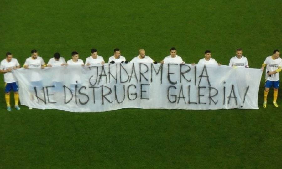 petrolul-52-banner-contra-jandarmeriei-republicanii-ro